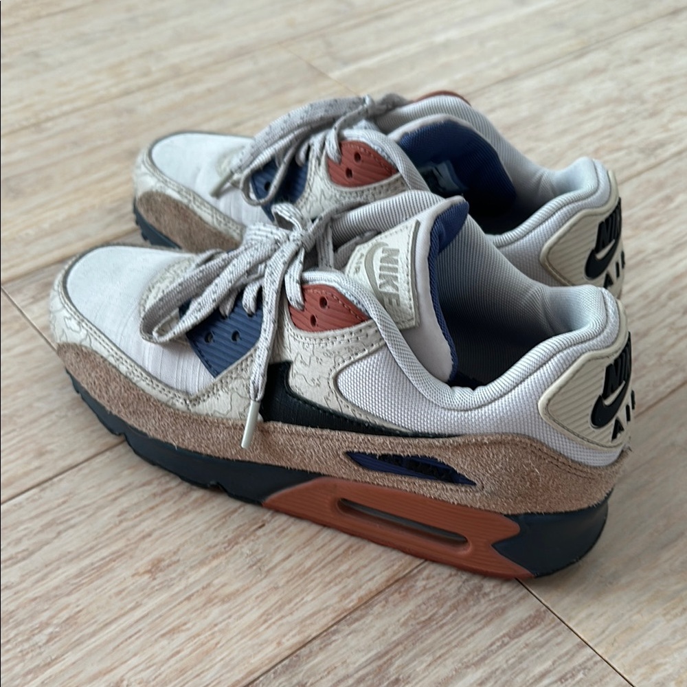 Nike White and Gray Sneakers